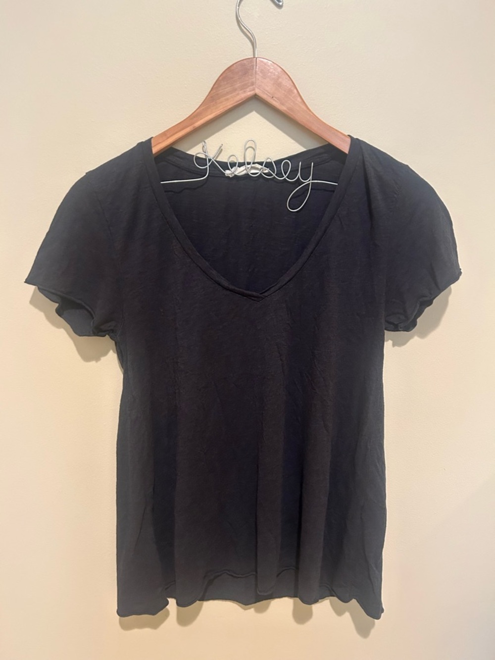 American Vintage Classic Black V-Neck Women’s Tee Size M Cotton&Viscose
Blend